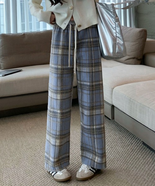 2ly2(トゥーリートゥー)の「裏起毛であったか!チェック柄ワイドパンツ(その他パンツ・レディース・レッド/ブラウン/ネイビー/ブルー・FREE)」の6枚目の写真