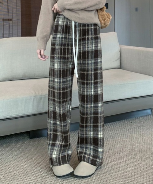 2ly2(トゥーリートゥー)の「裏起毛であったか!チェック柄ワイドパンツ(その他パンツ・レディース・レッド/ブラウン/ネイビー/ブルー・FREE)」の22枚目の写真