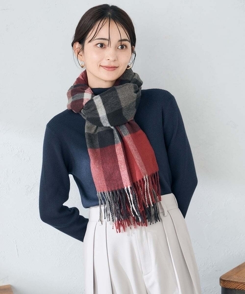 a.v.v（アーヴェヴェ）の「チェック柄シアバターストール（マフラー・レディース・レッド/ライトグレー/ネイビー・38）」の19枚目の写真