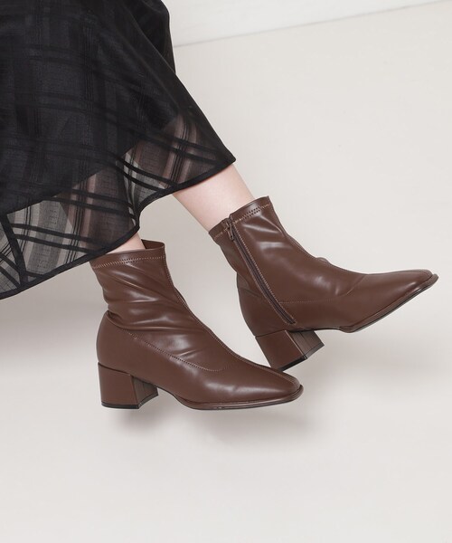 ESPERANZA（エスペランサ）の「【EC限定カラーあり】スクエアショートブーツ レイン対応（ブーツ・レディース・ブラウン系/ブラック/シルバー系6/アイボリー/グレイッシュベージュ・M/S/LL/L）」の11枚目の写真