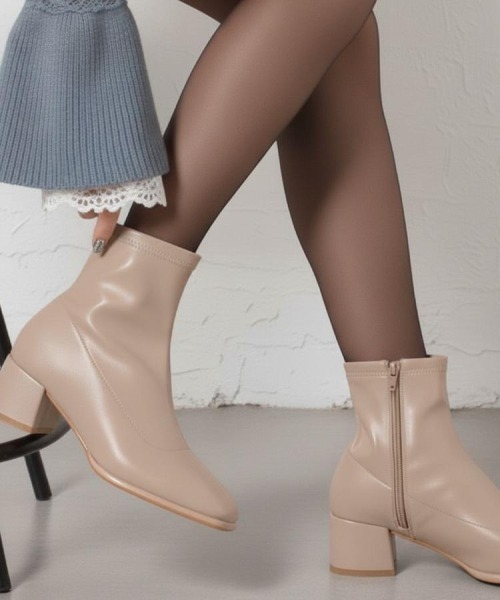 ESPERANZA（エスペランサ）の「【EC限定カラーあり】スクエアショートブーツ レイン対応（ブーツ・レディース・ブラウン系/ブラック/シルバー系6/アイボリー/グレイッシュベージュ・M/S/LL/L）」の4枚目の写真