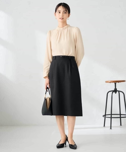 a.v.v（アーヴェヴェ）の「【洗える】プチハイネックギャザードビードットブラウス（シャツ/ブラウス・レディース・ベージュ/ホワイト・38/36/40）」の3枚目の写真