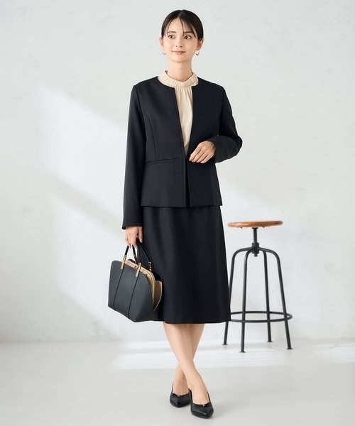 a.v.v（アーヴェヴェ）の「【洗える】プチハイネックギャザードビードットブラウス（シャツ/ブラウス・レディース・ベージュ/ホワイト・38/36/40）」の6枚目の写真