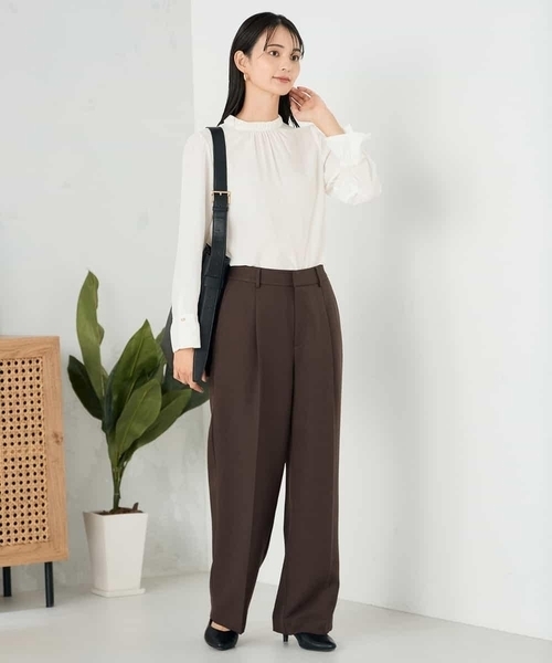 a.v.v（アーヴェヴェ）の「【洗える】プチハイネックギャザードビードットブラウス（シャツ/ブラウス・レディース・ベージュ/ホワイト・38/36/40）」の16枚目の写真