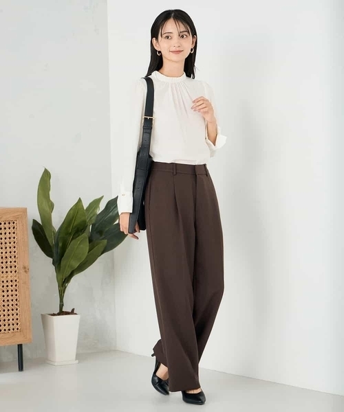 a.v.v（アーヴェヴェ）の「【洗える】プチハイネックギャザードビードットブラウス（シャツ/ブラウス・レディース・ベージュ/ホワイト・38/36/40）」の17枚目の写真