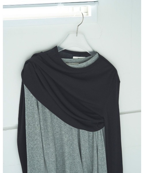 anuke（アンヌーク）の「anuke Layered Sheer Long T-shirts（Tシャツ/カットソー・レディース・ベージュ/ネイビー・FREE）」の6枚目の写真
