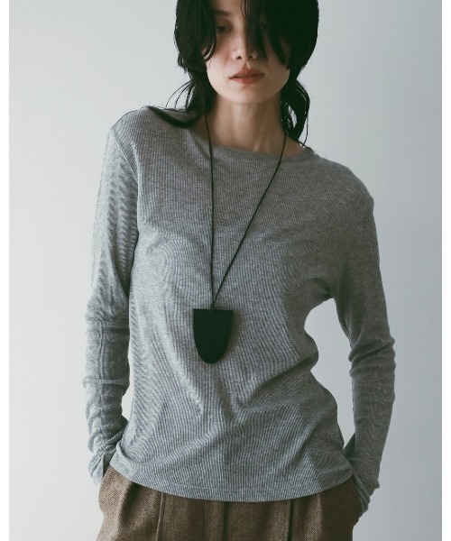 anuke（アンヌーク）の「anuke Layered Sheer Long T-shirts（Tシャツ/カットソー・レディース・ベージュ/ネイビー・FREE）」の11枚目の写真