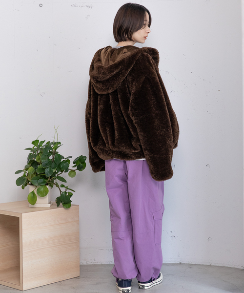 POU DOU DOU（プードゥドゥ）の「フーデッドファーブルゾン（ブルゾン・レディース・ブラウン/ダークグレー・M）」の12枚目の写真