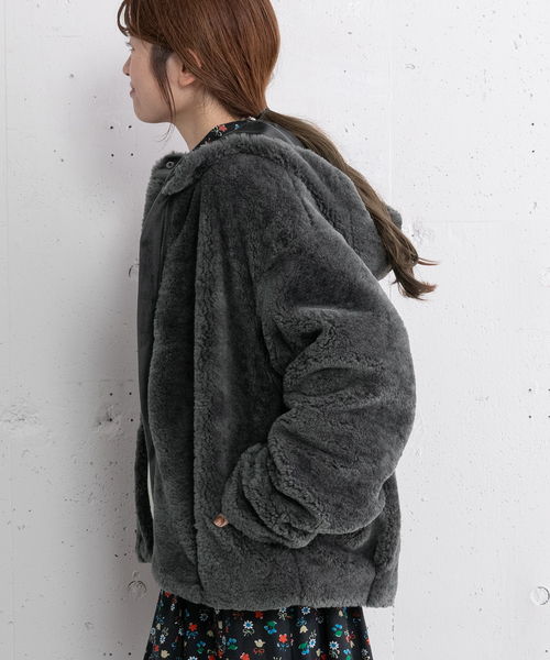 POU DOU DOU（プードゥドゥ）の「フーデッドファーブルゾン（ブルゾン・レディース・ブラウン/ダークグレー・M）」の16枚目の写真