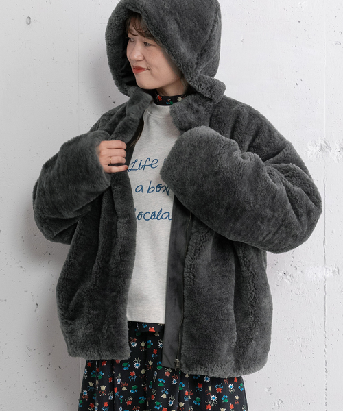 POU DOU DOU（プードゥドゥ）の「フーデッドファーブルゾン（ブルゾン・レディース・ブラウン/ダークグレー・M）」の18枚目の写真