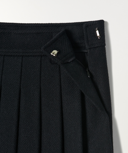 TTUDEMENT(トュードメント)の「TAILORED WOOL MINI SKIRT BLACK(スカート・レディース・その他・MEDIUM)」の3枚目の写真