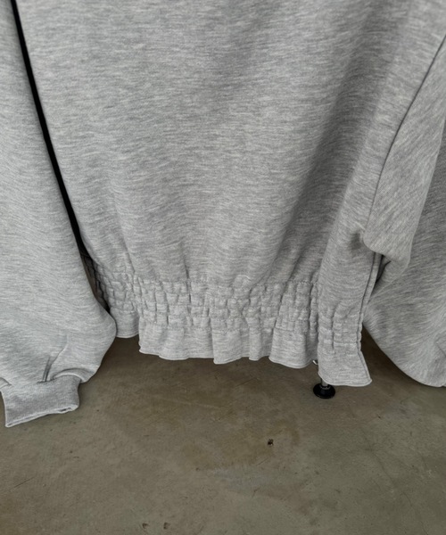 Amiur（エミレ）の「shirring design off shoulder pullover / シャーリングデザインオフショルダープルオーバー（その他トップス・レディース・グレー/ブラック/ホワイト・FREE）」の7枚目の写真