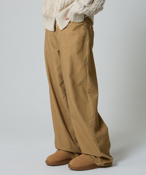 UNKNOWN PLANET(アンノウンプラネット)の「デイリー ワイド コーデュロイパンツ ベージュ(その他パンツ・レディース・その他・LARGE/MEDIUM/SMALL)」の4枚目の写真