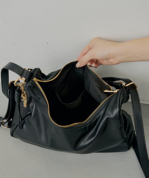 ロゴチャーム付き3wayホーボーバッグ（ボストンバッグ）｜Chico（チコ