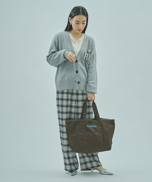 ROSE BUD（ローズバッド）の「BIJOU BROOCH CARDIGAN（カーディガン/ボレロ・レディース・グレー/ブラウン・ONE SIZE）」の7枚目の写真