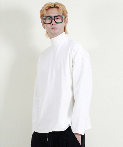 DEMARC(ドゥマーク)の「オーバーサイズタートルネック長袖Tシャツアイボリー(Tシャツ/カットソー・メンズ・その他・MEDIUM/LARGE)」の7枚目の写真
