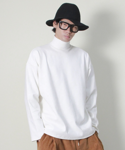 DEMARC(ドゥマーク)の「オーバーサイズタートルネック長袖Tシャツアイボリー(Tシャツ/カットソー・メンズ・その他・MEDIUM/LARGE)」の15枚目の写真