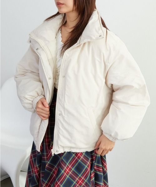 almo（アルモ）の「【TUNE】袖ボリュームショートダウンジャケット（ダウンジャケット/コート・レディース・ホワイト/ブラック・FREE）」の6枚目の写真