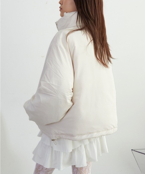 almo（アルモ）の「【TUNE】袖ボリュームショートダウンジャケット（ダウンジャケット/コート・レディース・ホワイト/ブラック・FREE）」の7枚目の写真