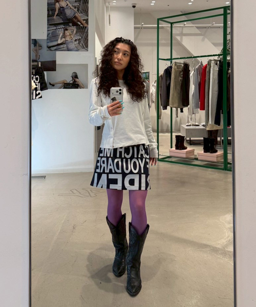 Oriens JOURNAL STANDARD（オリエンス ジャーナルスタンダード）の「ストライプロゴミニスカート（スカート・レディース・グレー/ネイビー・FREE）」の6枚目の写真