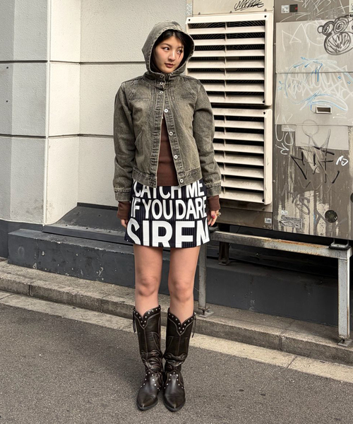 Oriens JOURNAL STANDARD（オリエンス ジャーナルスタンダード）の「ストライプロゴミニスカート（スカート・レディース・グレー/ネイビー・FREE）」の10枚目の写真