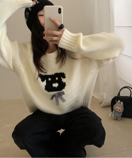 Vipoa(ヴィポア)の「dog ribbon crew neck sweater(ニット/セーター・レディース・ブルー/グレー/レッド/ブラック/アイボリー/イエロー・FREE)」の10枚目の写真