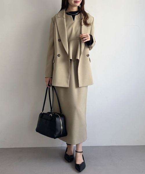 mysty woman（ミスティウーマン）の「ペプラム切り替えノースリワンピ 637089（ワンピース・レディース・ベージュ系その他/ベージュ/ネイビー・FREE）」の12枚目の写真