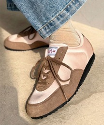 Java（ジャバ）の「《JaVaジャバコラボ》片足約190gの軽量設計!クラシックムード漂う、RetroStep (レトロスステップ)薄底スニーカー（スニーカー）」