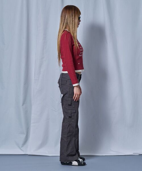 SEQUENZ(シークエンズ)の「※WEB限定 / フェイクレイヤード / バイカラーヘンリーネック長袖T /sqnz fake layered henley star l/s tee(Tシャツ/カットソー・レディース・バーガンディー/ライトグレー/ブラック/ネイビー・MEDIUM/SMALL)」の6枚目の写真