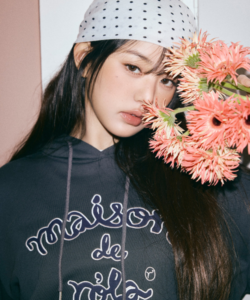 ROLAROLA(ロラロラ)の「MAISON DE ROLA STRING HOODIE DEEP GRAY(パーカー・レディース・その他・FREE)」の2枚目の写真