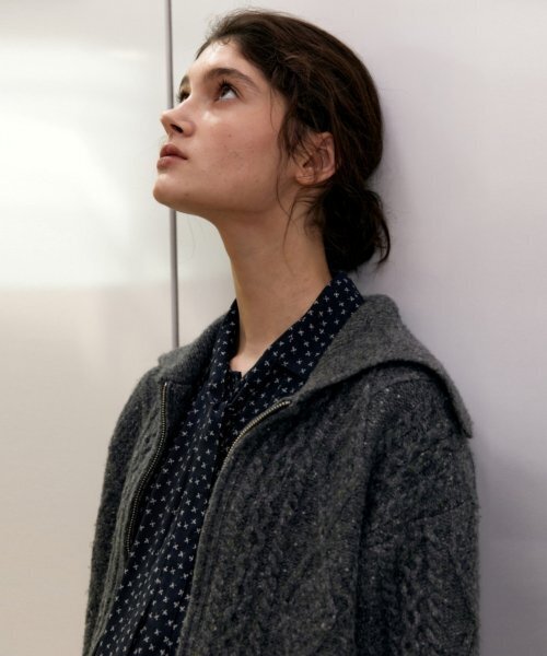 UNNOUT(アナウト)の「CABLE ZIP UP WOOL KNIT CARDIGAN - GREY(カーディガン/ボレロ・レディース・その他・ONE SIZE)」の5枚目の写真