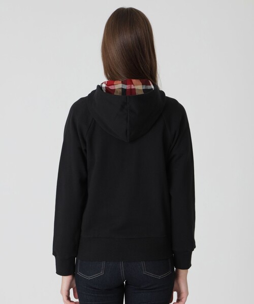 BLUE LABEL CRESTBRIDGE（ブルーレーベルクレストブリッジ）の「【一部店舗限定】ベーシックパーカー（パーカー・レディース・グレー系その他/ブラック・38/40）」の4枚目の写真