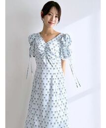 SNIDEL | リボンモチーフオフショルワンピース(ワンピース)