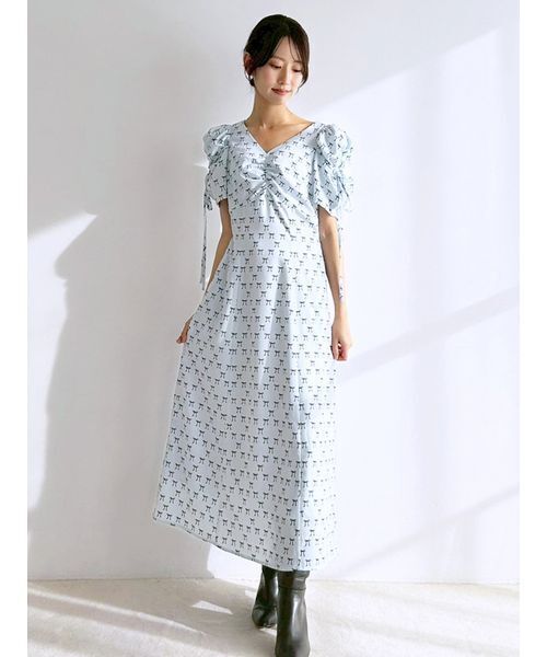 SNIDEL（スナイデル）の「リボンモチーフオフショルワンピース（ワンピース・レディース・ライトブルー/ネイビー/ベージュ・1/0）」の7枚目の写真