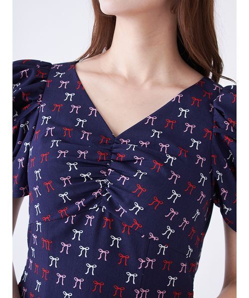 SNIDEL（スナイデル）の「リボンモチーフオフショルワンピース（ワンピース・レディース・ライトブルー/ネイビー/ベージュ・1/0）」の12枚目の写真