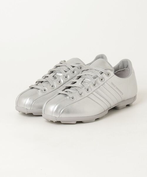 Y-3（ワイスリー）の「Y-3 FIELD（スニーカー・メンズ・シルバー・22.5cm/23.5cm/24.5cm/25.5cm/26.5cm/27.5cm/28.5cm/24.0cm/26.0cm/27.0cm/28.0cm）」の4枚目の写真