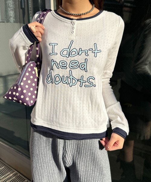 CIAOPANIC（チャオパニック）の「手書きロゴアイレットヘンリーレイヤードトップス（Tシャツ/カットソー・レディース・グレー/ホワイト/サックスブルー・ONE SIZE）」の6枚目の写真