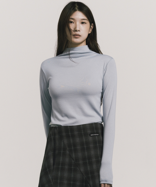 NICK&NICOLE（ニックアンドニコール）の「[ESSENTIAL] HIGH NECK SLIM TOP_SKY BLUE（Tシャツ/カットソー・レディース・その他・FREE）」の3枚目の写真