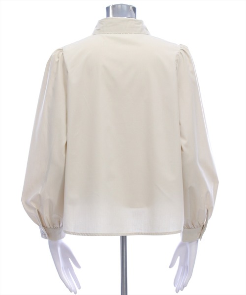 clear（クリア）の「レギュラーヒヨクブラウス[オフィスカジュアル 着回し抜群 大人]（シャツ/ブラウス・レディース・グレイッシュベージュ/サックスブルー/オフホワイト・F）」の12枚目の写真