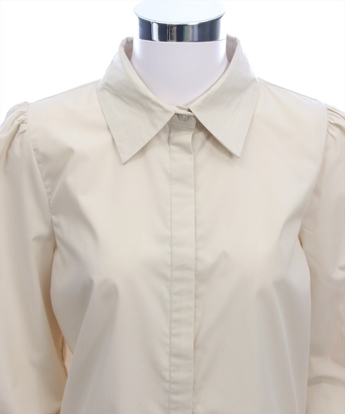 clear（クリア）の「レギュラーヒヨクブラウス[オフィスカジュアル 着回し抜群 大人]（シャツ/ブラウス・レディース・グレイッシュベージュ/サックスブルー/オフホワイト・F）」の13枚目の写真