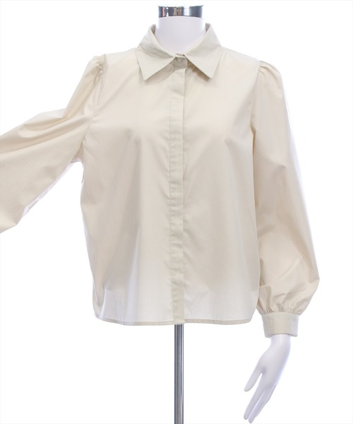 clear（クリア）の「レギュラーヒヨクブラウス[オフィスカジュアル 着回し抜群 大人]（シャツ/ブラウス・レディース・グレイッシュベージュ/サックスブルー/オフホワイト・F）」の16枚目の写真