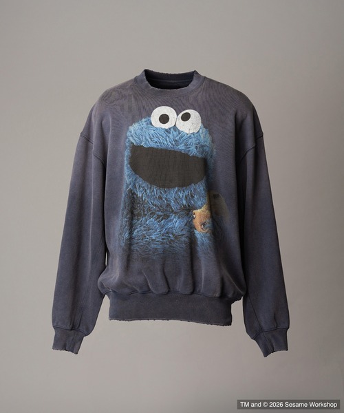 MAISON SPECIAL(メゾンスペシャル)の「《UNISEX》【MOVIE SERIES】「SESAME STREET」- Cookie Monster - Prime-Over Crew Neck Sweatshirt/「セサミストリート」-クッキーモンスター-プライムオーバークルーネックスウェット【MAISON SPECIAL/メゾンスペシャル】(スウェット・メンズ・ネイビー/ブラック・2/1/0)」の10枚目の写真