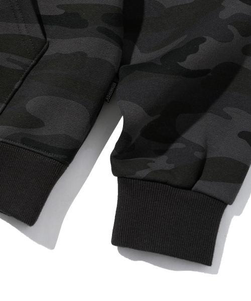 BROWNBREATH(ブラウンブレス)の「TAG CAMO HOODIE - CHARCOAL(パーカー・レディース・その他・M/XL/L/S)」の2枚目の写真