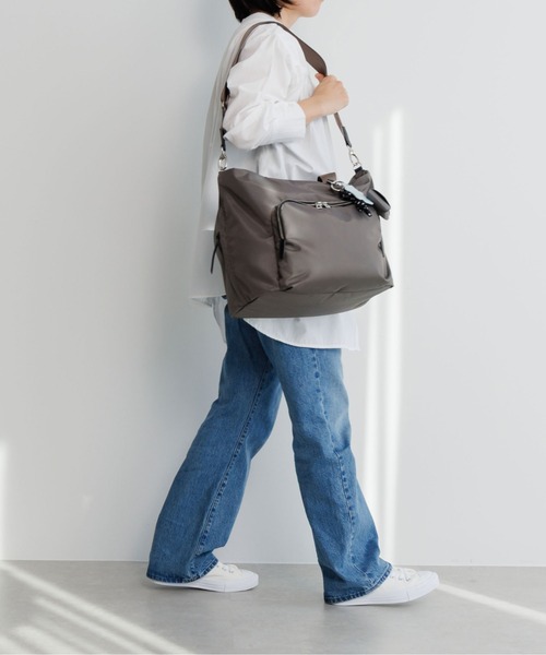 ace.(エース)の「トートバッグ フィカス 25L ace.×HAyU 19106(トートバッグ・レディース・ブラック/ライトグレー/チャコール・FREE)」の8枚目の写真