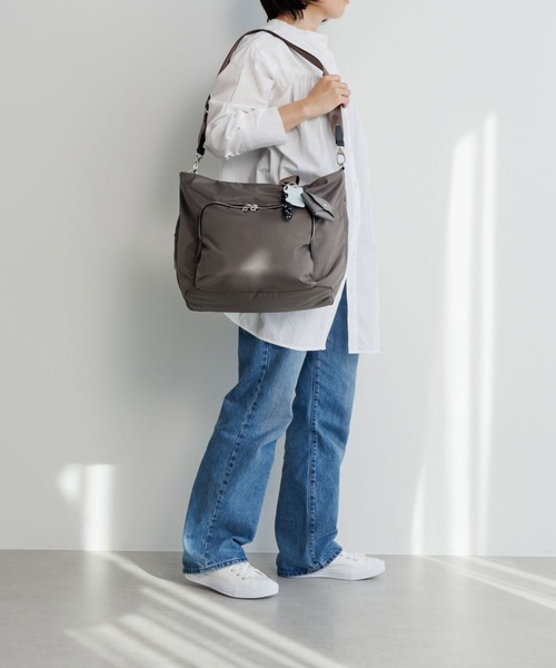 ace.(エース)の「トートバッグ フィカス 25L ace.×HAyU 19106(トートバッグ・レディース・ブラック/ライトグレー/チャコール・FREE)」の9枚目の写真