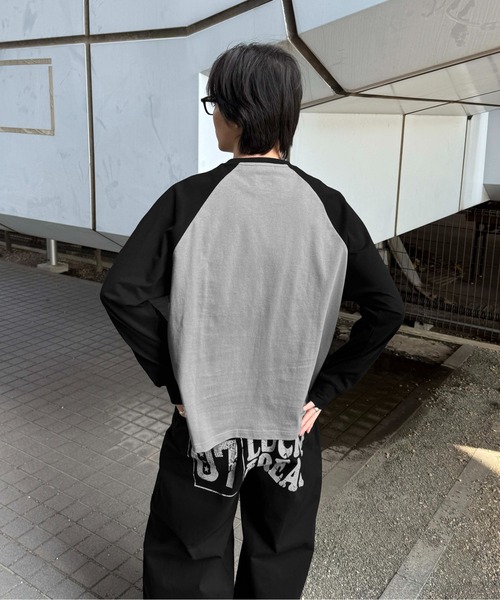sedacle(セダクル)の「箔プリントラグランロゴロンT(Tシャツ/カットソー・メンズ・オフホワイト/チャコールグレー・SMALL/LARGE/MEDIUM)」の17枚目の写真