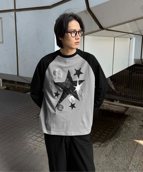 sedacle(セダクル)の「箔プリントラグランロゴロンT(Tシャツ/カットソー・メンズ・オフホワイト/チャコールグレー・SMALL/LARGE/MEDIUM)」の15枚目の写真