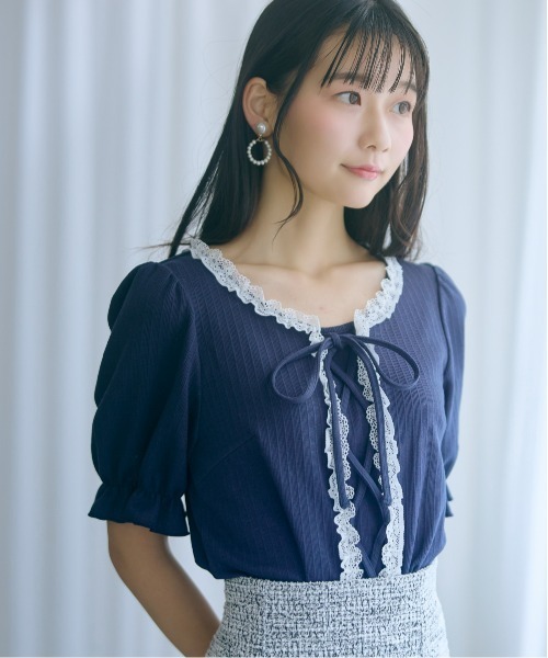 marun(マルン)の「<大きいサイズ>編み上げデザインカットソー marun(Tシャツ/カットソー・レディース・ラベンダー/オフホワイト/ネイビー・3L/LL/5L/4L/L)」の1枚目の写真