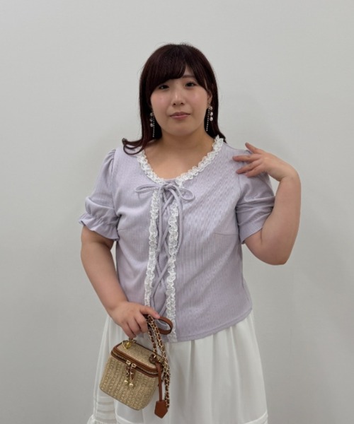 marun(マルン)の「<大きいサイズ>編み上げデザインカットソー marun(Tシャツ/カットソー・レディース・ラベンダー/オフホワイト/ネイビー・3L/LL/5L/4L/L)」の4枚目の写真