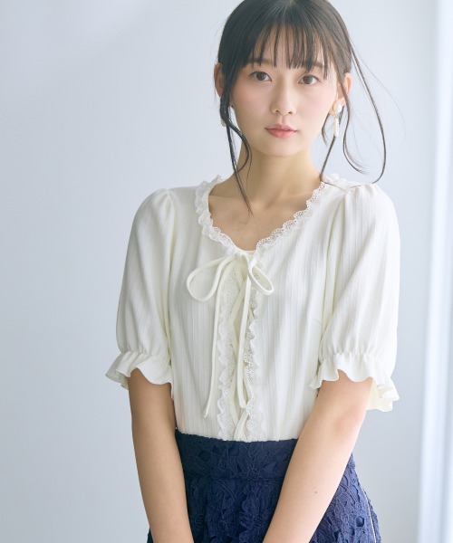 marun(マルン)の「<大きいサイズ>編み上げデザインカットソー marun(Tシャツ/カットソー・レディース・ラベンダー/オフホワイト/ネイビー・3L/LL/5L/4L/L)」の4枚目の写真